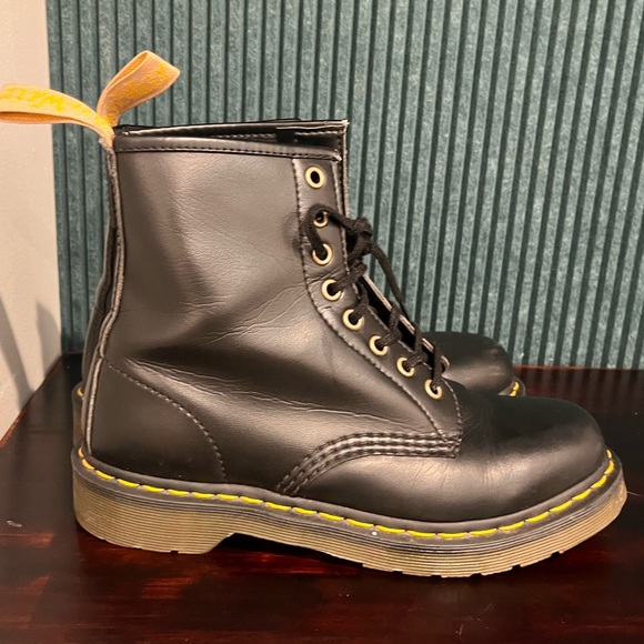 Dr. Martens Boots 8 - Picture 6 of 8